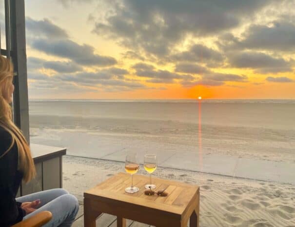 Zonsondergang Strandhuisje Kijkduin