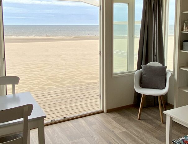 Uitzicht op strand & zee -Beach Villa 101 Noordwijk